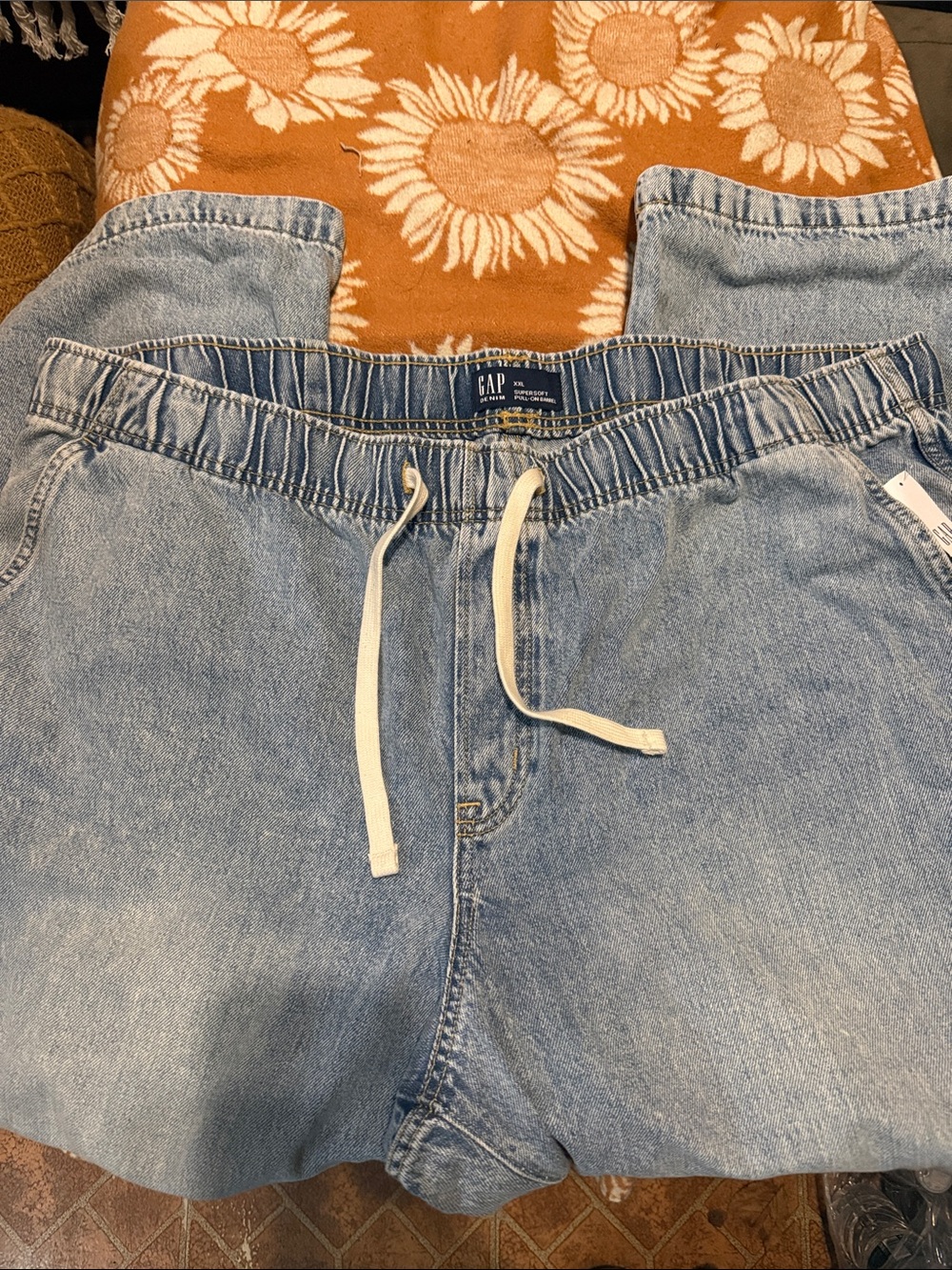 NWT GAP Light Blue Denim Super Soft Pull On Barrel Jeans with Drawstring